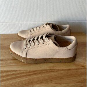 Kenneth Cole Kam Resource Women's Leather Walking Sneakers  Shell  Size 5 Eu 35.